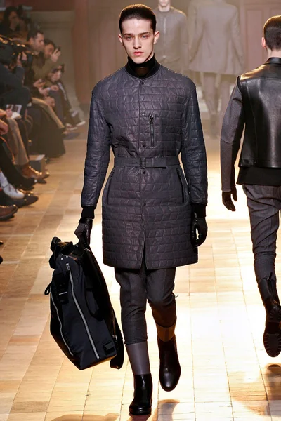 Look 23